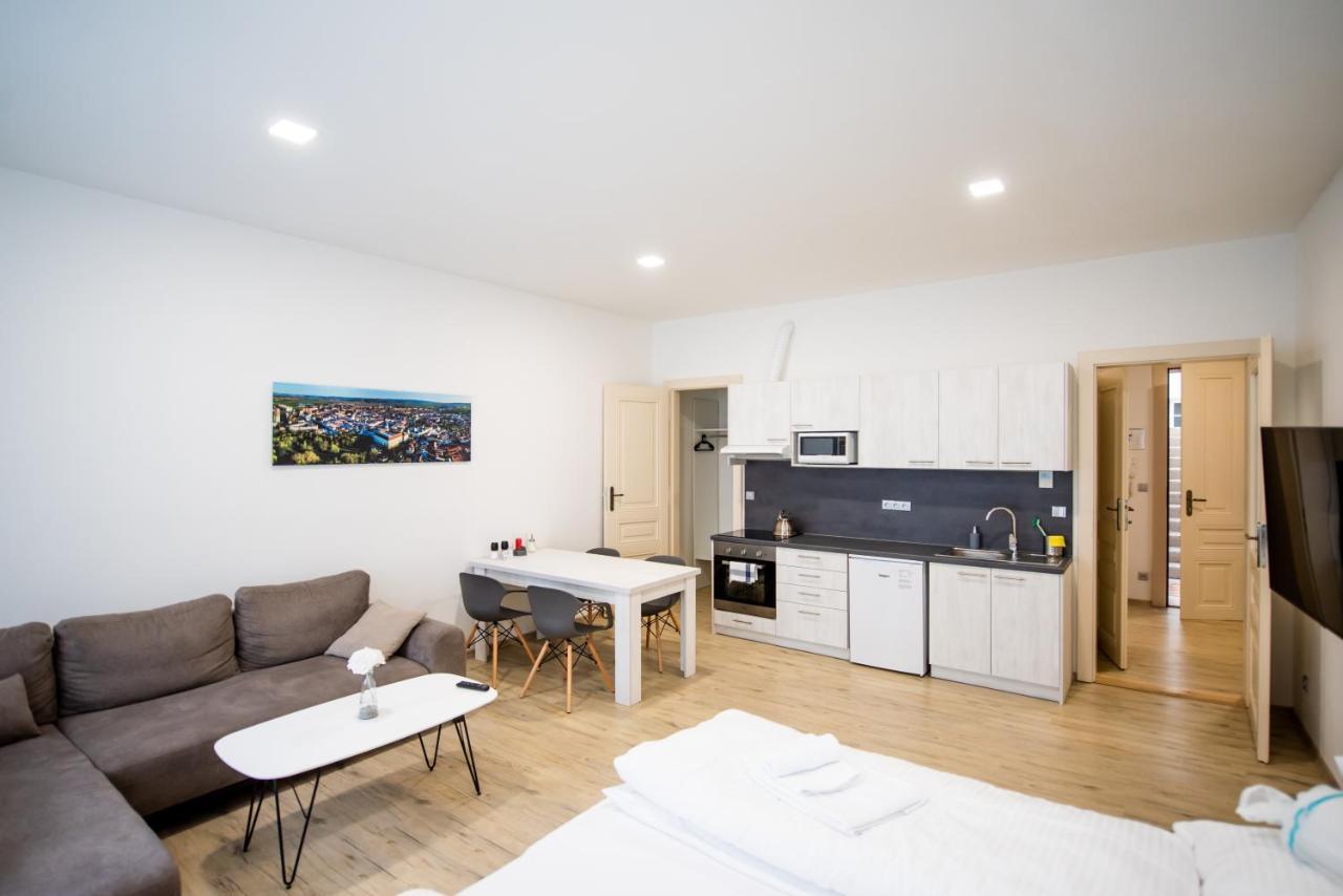 Apartmany Velke Namesti Kroměříž Exteriör bild