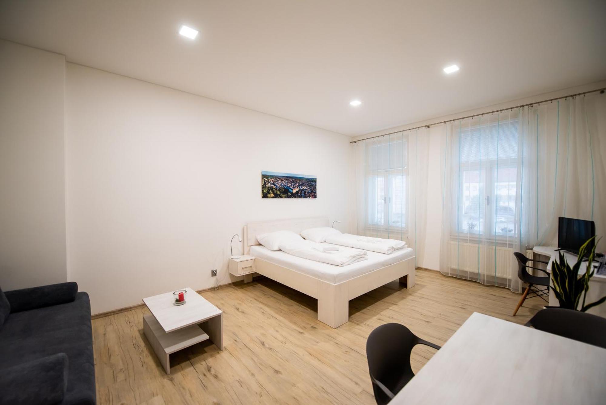 Apartmany Velke Namesti Kroměříž Exteriör bild