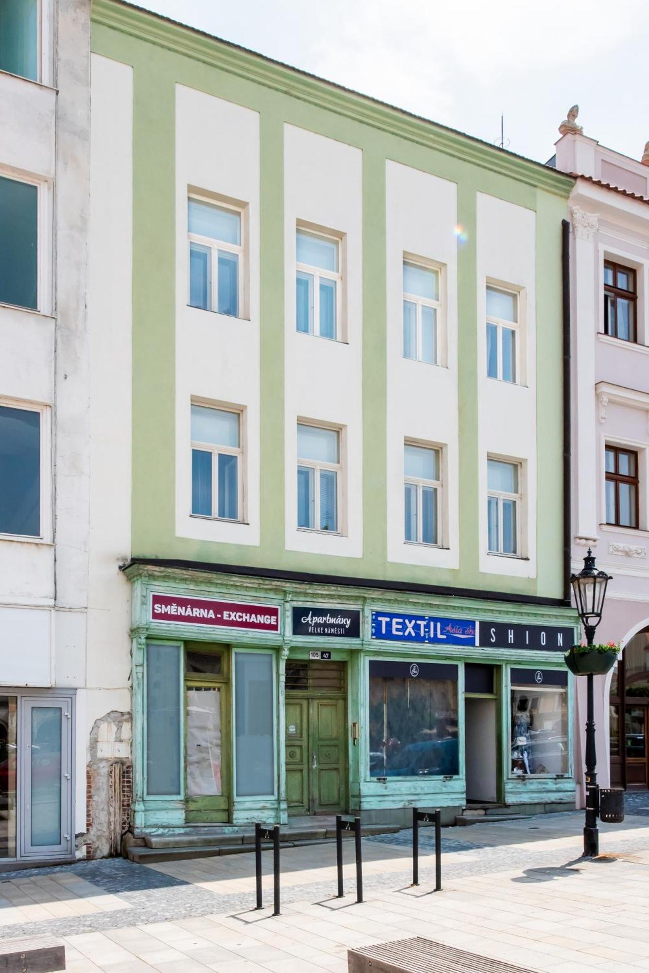 Apartmany Velke Namesti Kroměříž Exteriör bild